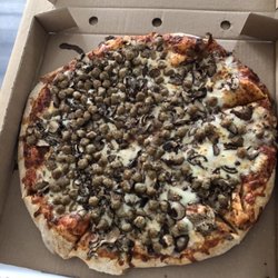 Bianca's Pizza - Double sausage and mushroom