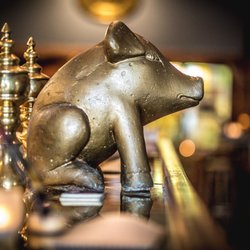 Goldenes Schwein  - Goldenes Schwein