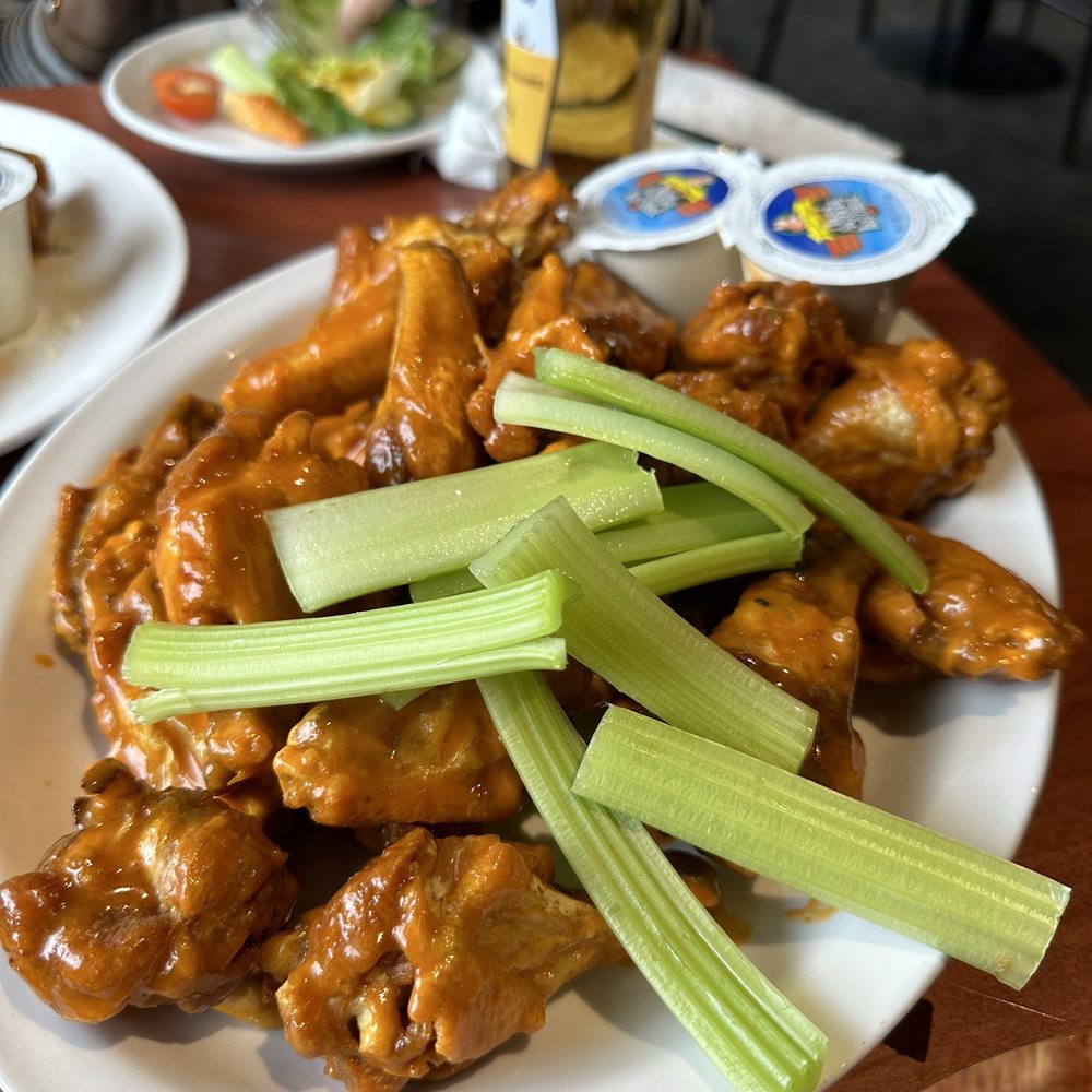 Anchor Bar - Niagara Falls - buffalo wings - Chicken Wings Near Me - Niagara Falls, New York