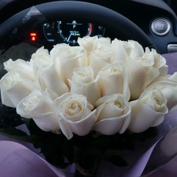 Flowers & Services - Simple arrangement with greenery. Less than half of what other shops wanted to charge me - Florists Near Me - Miami, Florida