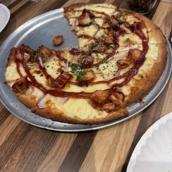 Slice House by Tony Gemignani - Gluten free bbq chicken - Pizza Near Me - Franklin, Tennessee Slice House by Tony Gemignani - Gluten free bbq chicken - Pizza Near Me - Franklin, Tennessee
