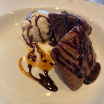 Brix 33 Fine Dining - Pecan brownie with vanilla gelato - New American Near Me - New Port Richey, Florida
