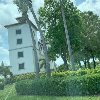 Hialeah Fountain - Current Fountain - Parks Near Me - Hialeah, Florida