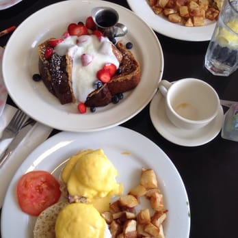 Bea Bea's - Eggs Benedict & French toast - Coffee & Tea Near Me - Burbank, California