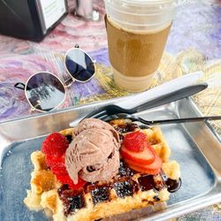 Seabrook Waffle Company - Black Gold Chicken and Waffles