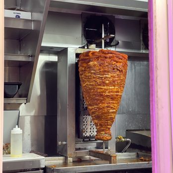 Guelaguetza Tacos - Al pastor trompo - Food Trucks Near Me - Milwaukee, Wisconsin