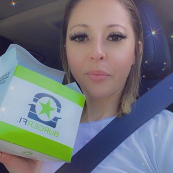 BurgerFi - Me - Burgers Near Me - Aventura, Florida
