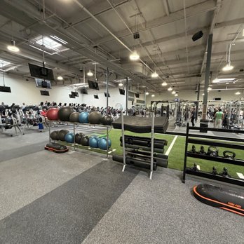 24 Hour Fitness - Inside turf area - Trainers Near Me - Walnut, California