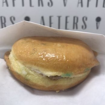 Afters Ice Cream - Milky bun (cookie butter & afters flakes) - Desserts Near Me - Long Beach, California