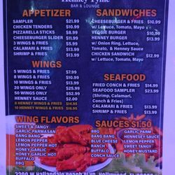 Henney Tyme Bar and Lounge - Nice wing selection!