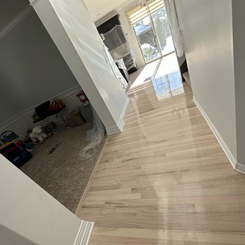 Ace floors - a hallway in a house - Flooring Near Me Ace floors - a hallway in a house - Flooring Near Me