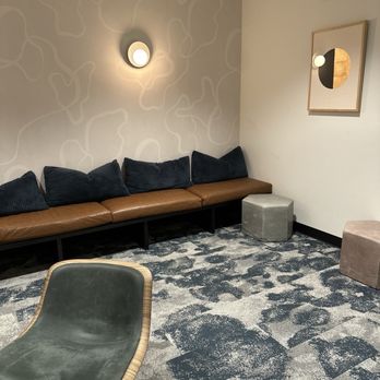 Mindful Therapy Group - Waiting room at MTG Tigard - Psychologists Near Me - Portland, Oregon Mindful Therapy Group - Waiting room at MTG Tigard - Psychologists Near Me - Portland, Oregon