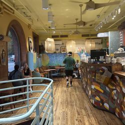 Life Alive Organic Cafe Central Square - Ground floor