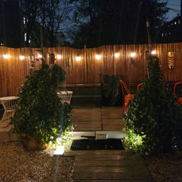 ZOMBIE HUT - Updated July 2025 - 353 Photos & 543 Reviews - 273 Smith