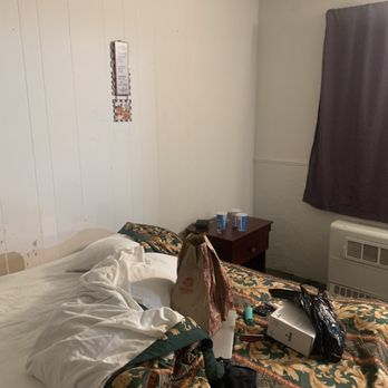 Pleasant Hill Motel - "Get what you paid for" this places prices should be at least cut in half !! - Hotels Near Me - Townsend, Delaware Pleasant Hill Motel - "Get what you paid for" this places prices should be at least cut in half !! - Hotels Near Me - Townsend, Delaware