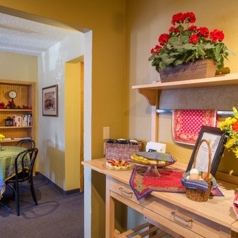 Old Town Inn - Complimentary continental breakfast - Hotels Near Me - Crested Butte, Colorado
