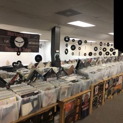 Markadeans Records - Lots and lots of vintage vinyl records