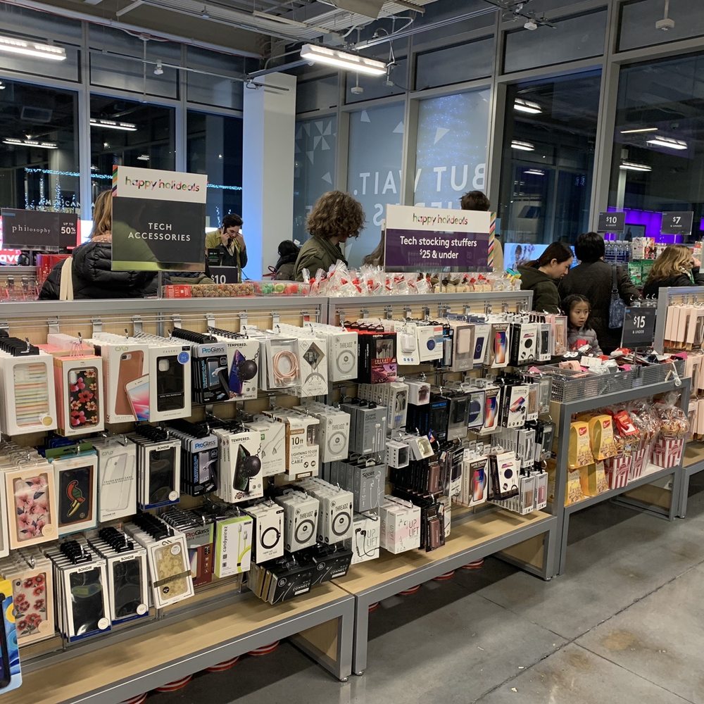 Nordstrom Rack - Department Stores Near Me - Staten Island, New York