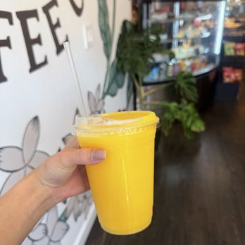 Rutherford Coffee - Mango - Coffee & Tea Near Me - Rutherford, New Jersey