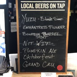 BJ's Brewhouse Tasting Room - Seasonals as of October 2022