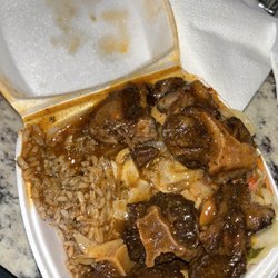 Anthony's Jamaican Restaurant - Juicy meaty small oxtail