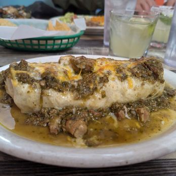 Las Palmas Restaurant - chile verde burrito - Mexican Near Me - Yucca Valley, California