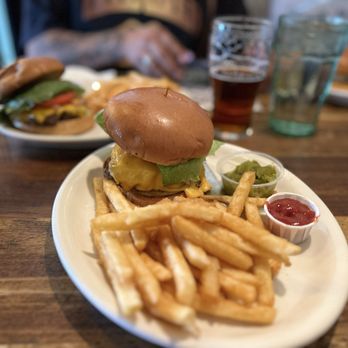 Steel Bender Brewyard - Build your own burger - Brewpubs Near Me - Los Ranchos De Albuquerque, New Mexico Steel Bender Brewyard - Build your own burger - Brewpubs Near Me - Los Ranchos De Albuquerque, New Mexico
