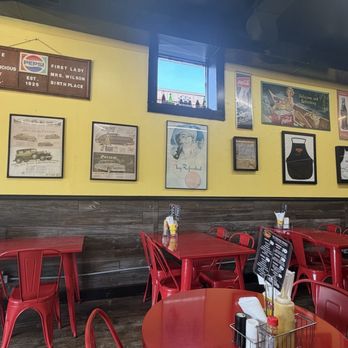 Skeeter's - Hot Dogs Near Me - Wytheville, Virginia