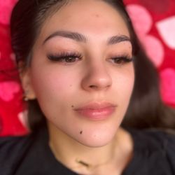 Lash House - Hybrid Lashes
Lashes by :
Nancy S.
