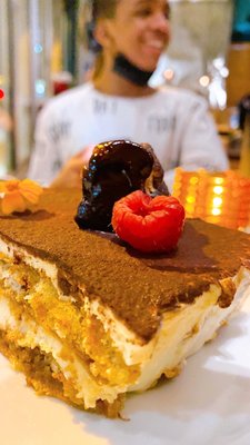 Tiramisu Saint-Laurent | Restaurant italien & japonais à Montréal by null