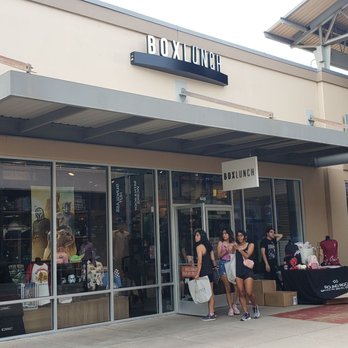 BoxLunch - Men's Clothing Near Me - Round Rock, Texas
