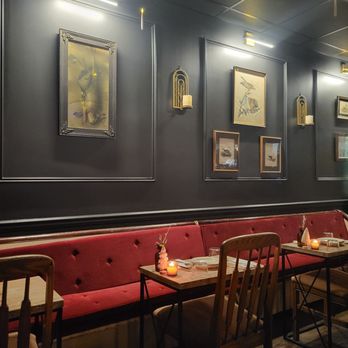 Hunter & Thief - Cocktail Bars Near Me - Lindenhurst, New York