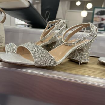 Target - Shoes - Department Stores Near Me - Windsor, Connecticut