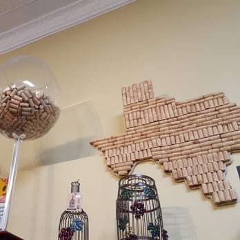 Georgetown Winery - Inside decor - Wineries Near Me - Georgetown, Texas