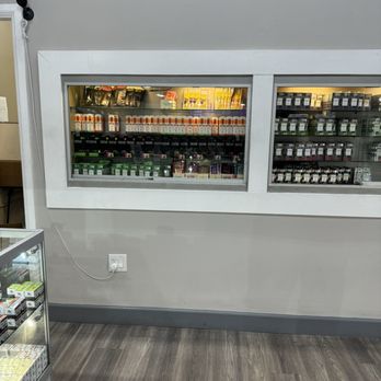 Sugarbudz - Cannabis Dispensaries Near Me - Pacoima, California