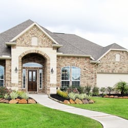 Anglia Homes - Anglia Homes in Heritage Court- Angelton, Texas