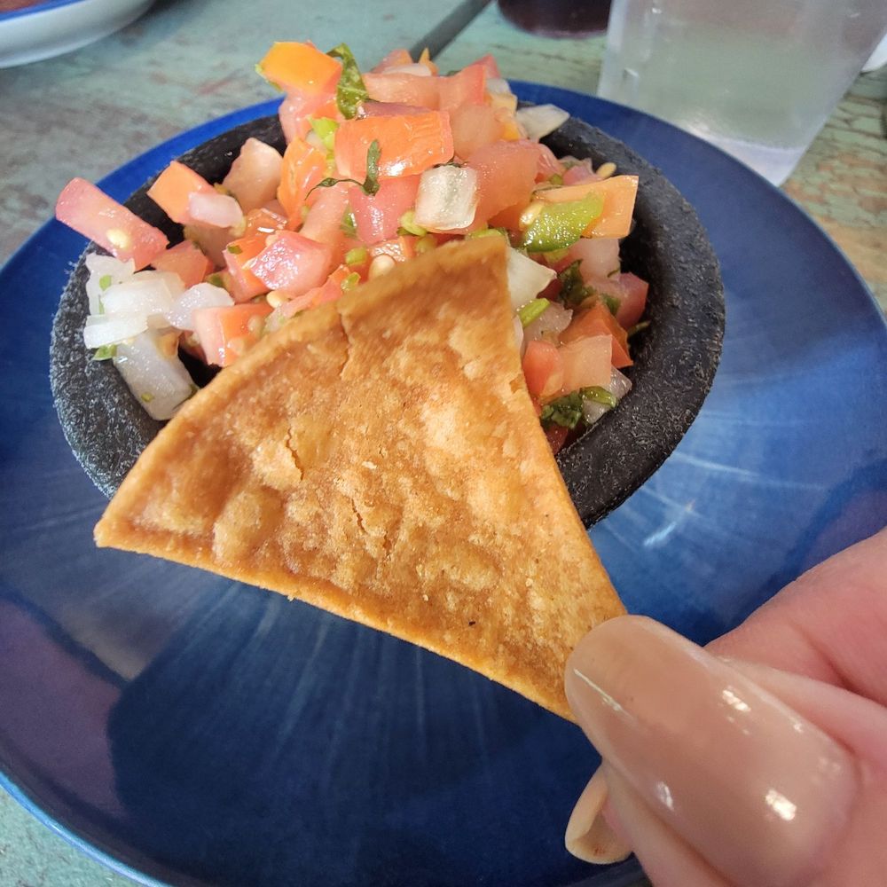 EL Limon - Overcooked chips. - Mexican Near Me - Langhorne, Pennsylvania EL Limon - Overcooked chips. - Mexican Near Me - Langhorne, Pennsylvania