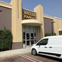 Wells Fargo Bank - The front door to hell