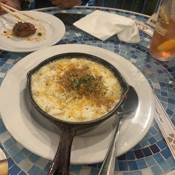 Genius Lounge - Kalua Pork Mac and Cheese - Japanese Near Me - Honolulu, Hawaii