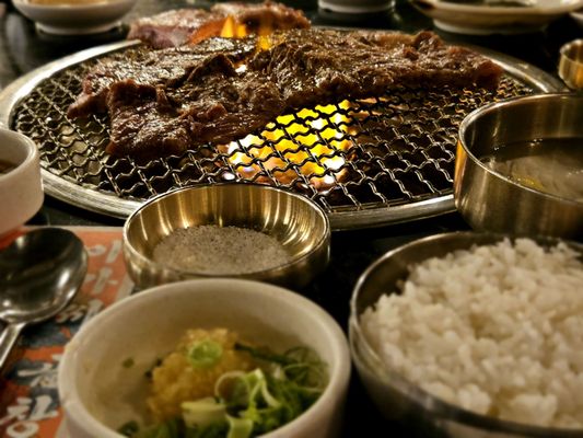 Ahgassi Gopchang by null