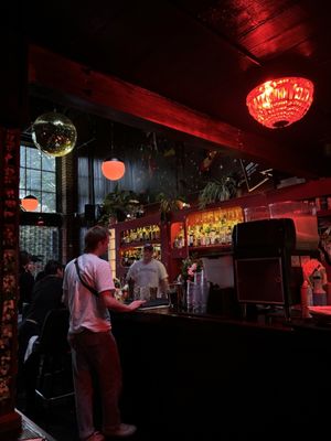 Donna's by null