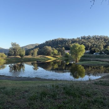 Sequoia RV Park - The pond there's a path around to walk - RV Parks Near Me - Dunlap, California