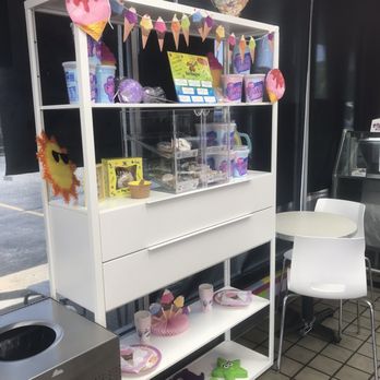 Tizzy's Treats & Eats - Lots of cute merchandise - Ice Cream & Frozen Yogurt Near Me - Darien, Illinois