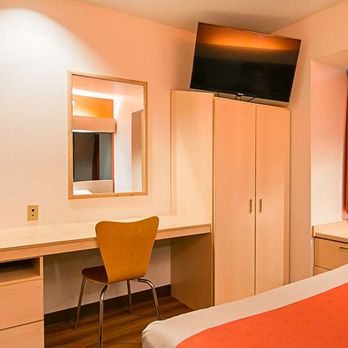 Motel 6 Sycamore - double - Hotels Near Me - Sycamore, Illinois Motel 6 Sycamore - double - Hotels Near Me - Sycamore, Illinois