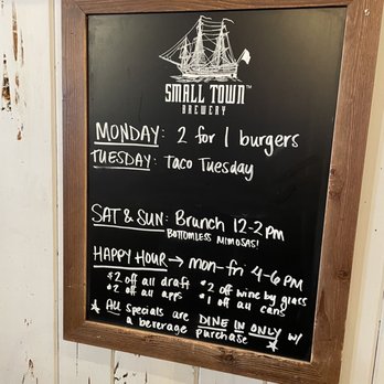 Amendment 21 - Happy Hour Sign - Comfort Food Near Me - Point Pleasant Beach, New Jersey