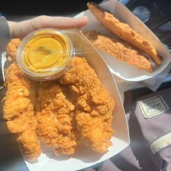 Ernie's Too! Sinclair - Chicken strips & potato wedges - Gas Stations Near Me - St. George, Utah