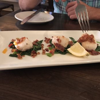 Pilot House - Scallop Scallops or Oysters Rock - Seafood Near Me - Wilmington, North Carolina