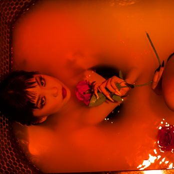 Cheriefoto - Milk Bath Las Vegas - Session Photography Near Me Cheriefoto - Milk Bath Las Vegas - Session Photography Near Me