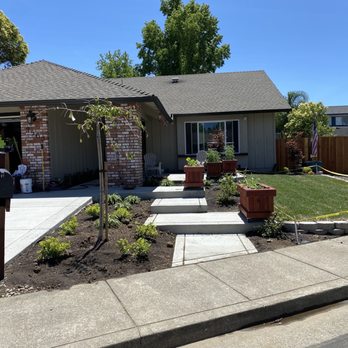Abbott Concrete - the front yard of a home - General Contractors Near Me