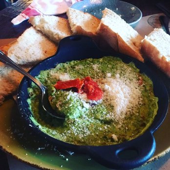 Scaddabush - Spinach and Artichoke Dip - Italian Near Me - Mississauga, Ontario